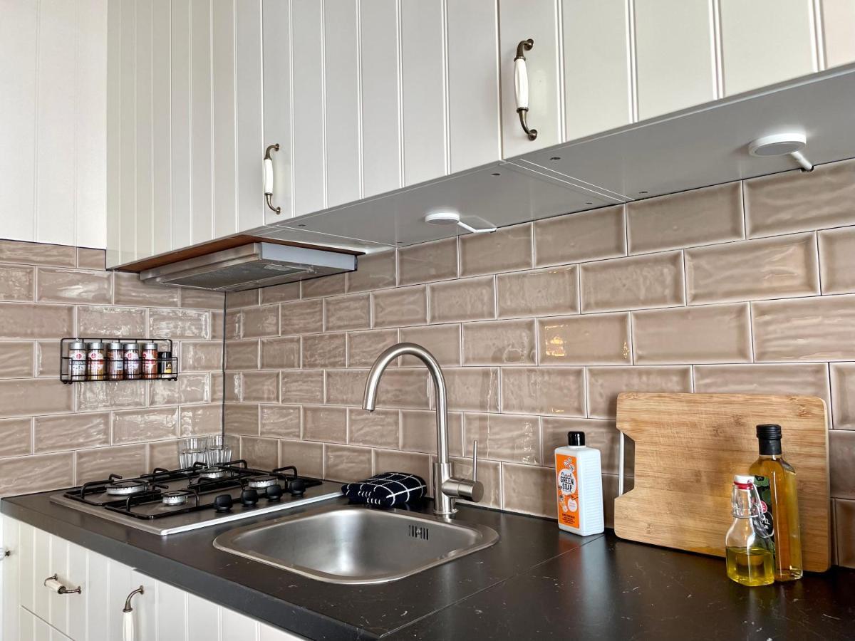 Toast By Night Bed & Breakfast Хаарлем Екстериор снимка